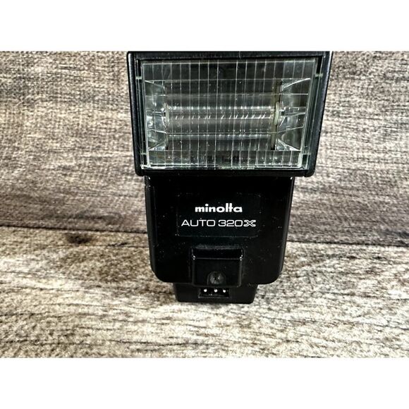 Minolta Auto 320X Flash Unit with Case for Film Cameras Untested as-is - Picture 9 of 11